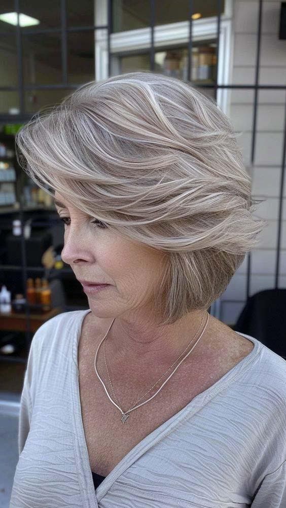 Coupe courte sur cheveux épais Coupe courte sur cheveux épais