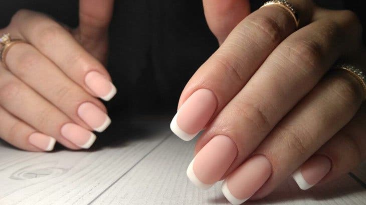 Pointes des ongles vernis Pointes des ongles vernis
