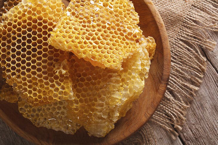 La cire d’abeille, un ingrédient très efficace pour protéger la peau La cire d’abeille, un ingrédient très efficace pour protéger la peau