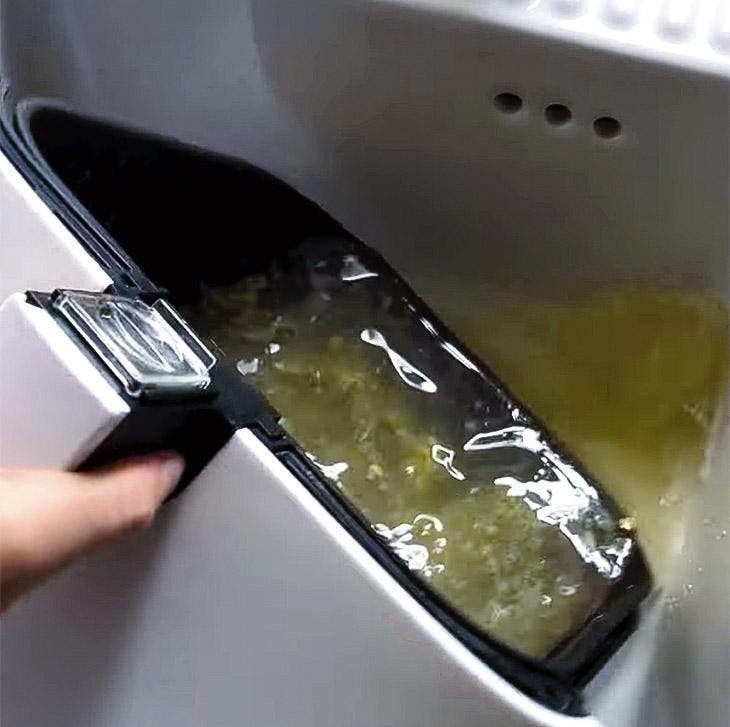 Nettoyer une friteuse électrique Nettoyer une friteuse électrique