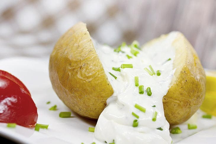 Pomme de terre à la sauce ciboulette. source : spm Pomme de terre à la sauce ciboulette. source : spm