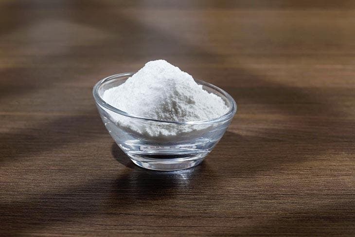 Un bol de bicarbonate de soude Un bol de bicarbonate de soude