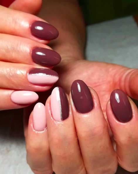 Mélange de vernis à ongles marron et couleur neutre Mélange de vernis à ongles marron et couleur neutre